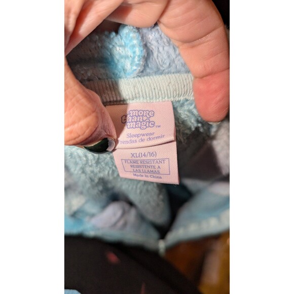 More‎ than magic size XL Blue Purple Ombre Scale Pajamas - Picture 4 of 6